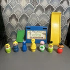Vintage 1976 Fisher Price Sesame Street Clubhouse Playhouse #937 Figures