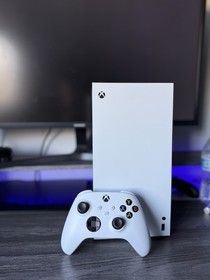 Microsoft Xbox Series X - 1TB White Digital Edition Power Cord, HDMI, Controller