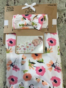 baby essentials swaddle set