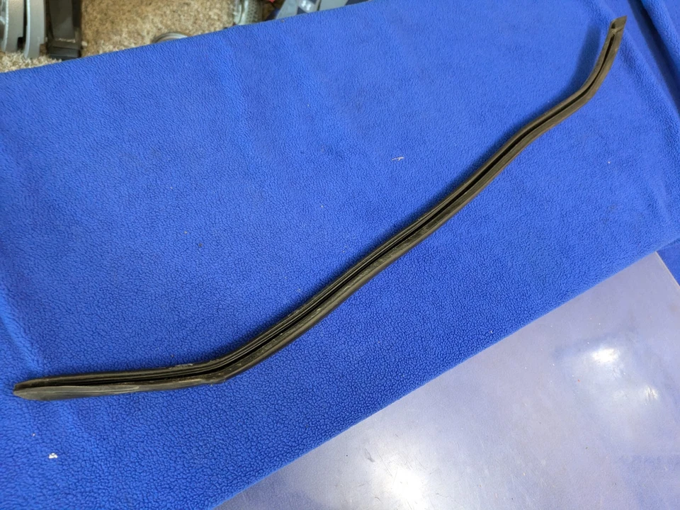 AUDI S7 2013-2018 - Puerta trasera izquierda borde delantero protector resistente sello OEM Foto 4 de 4