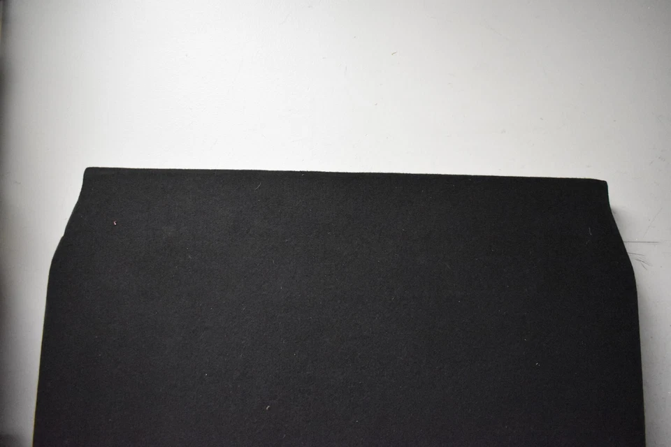 2017-2018 MERCEDES BENZ E 43 AMG 4 MATIC FLOOR COVER FACTORY OEM - Image 2 of 4