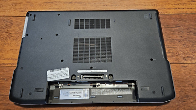 Dell Latitude E6520 PC Portable 15.6" Full HD I5-2520M 8Go RAM 256Go SSD W10
