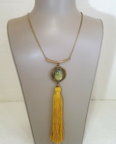 ANTHROPOLOGIE Brass Plated Yellow Gold Tassel Pendant Necklace NWT - Picture 2 of 6