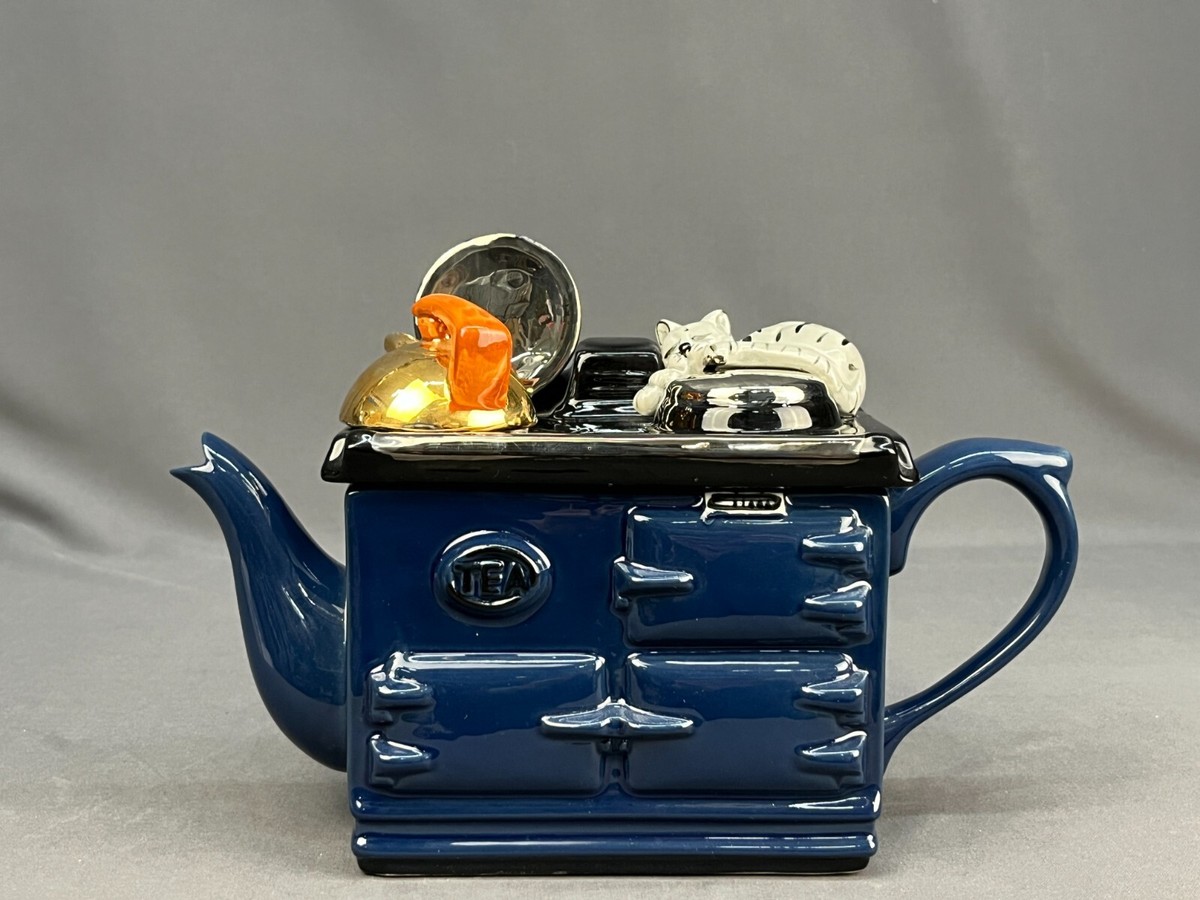 Vintage Ceramic Novelty Teapot CAT on STOVE Swineside Teapottery