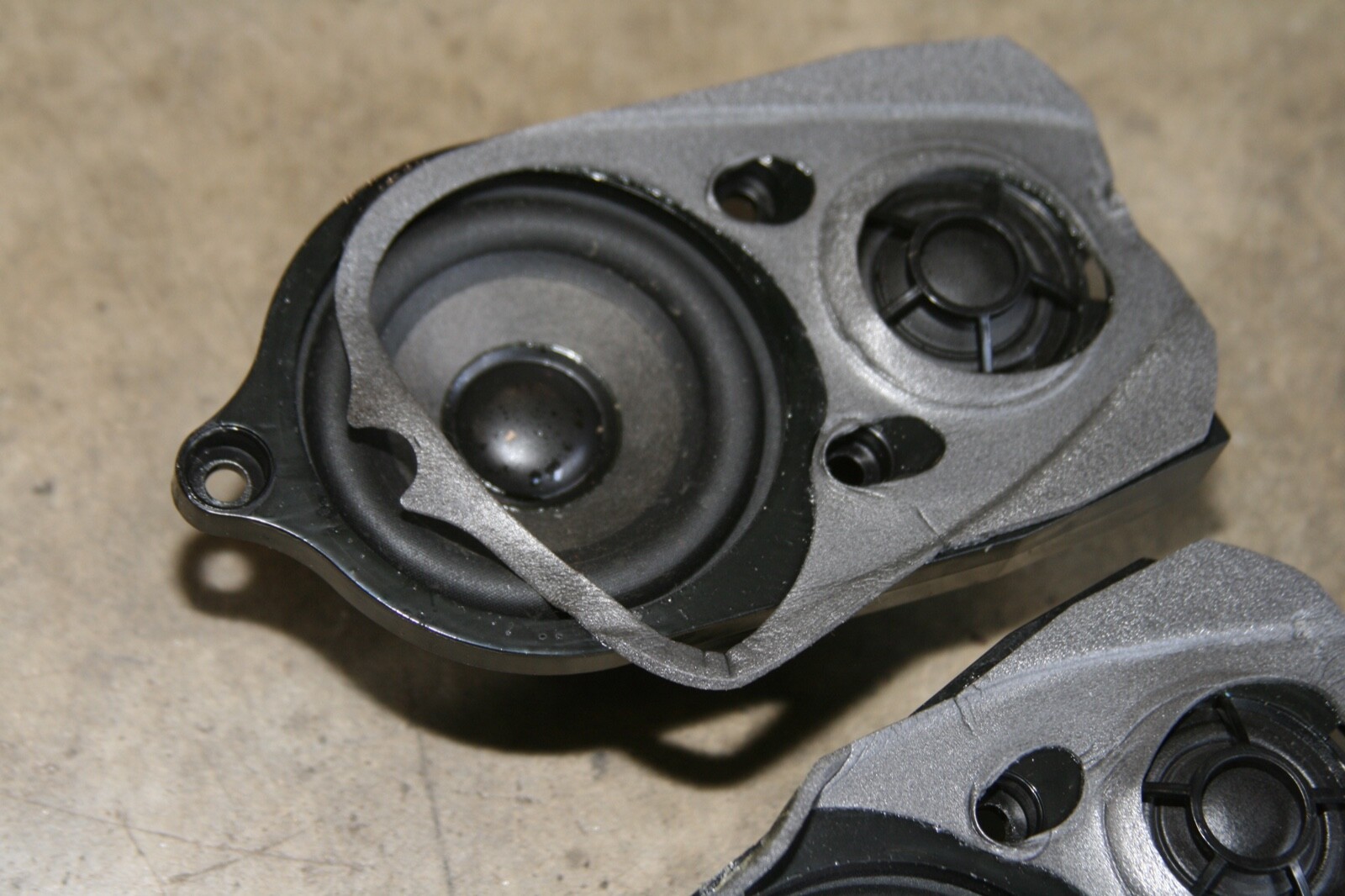 BMW OEM E46 Coupe Front Mid Range Tweeter Speaker 65138374697 for 