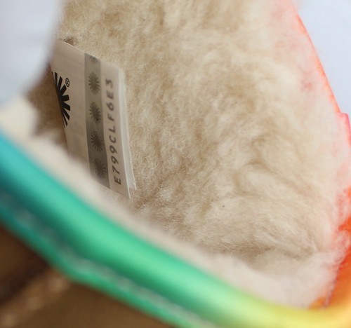 NEW UGG Rainbow Genuine Shearling Winter Boots (Toddler), CHESTNUT, Size 8 - Picture 8 of 12