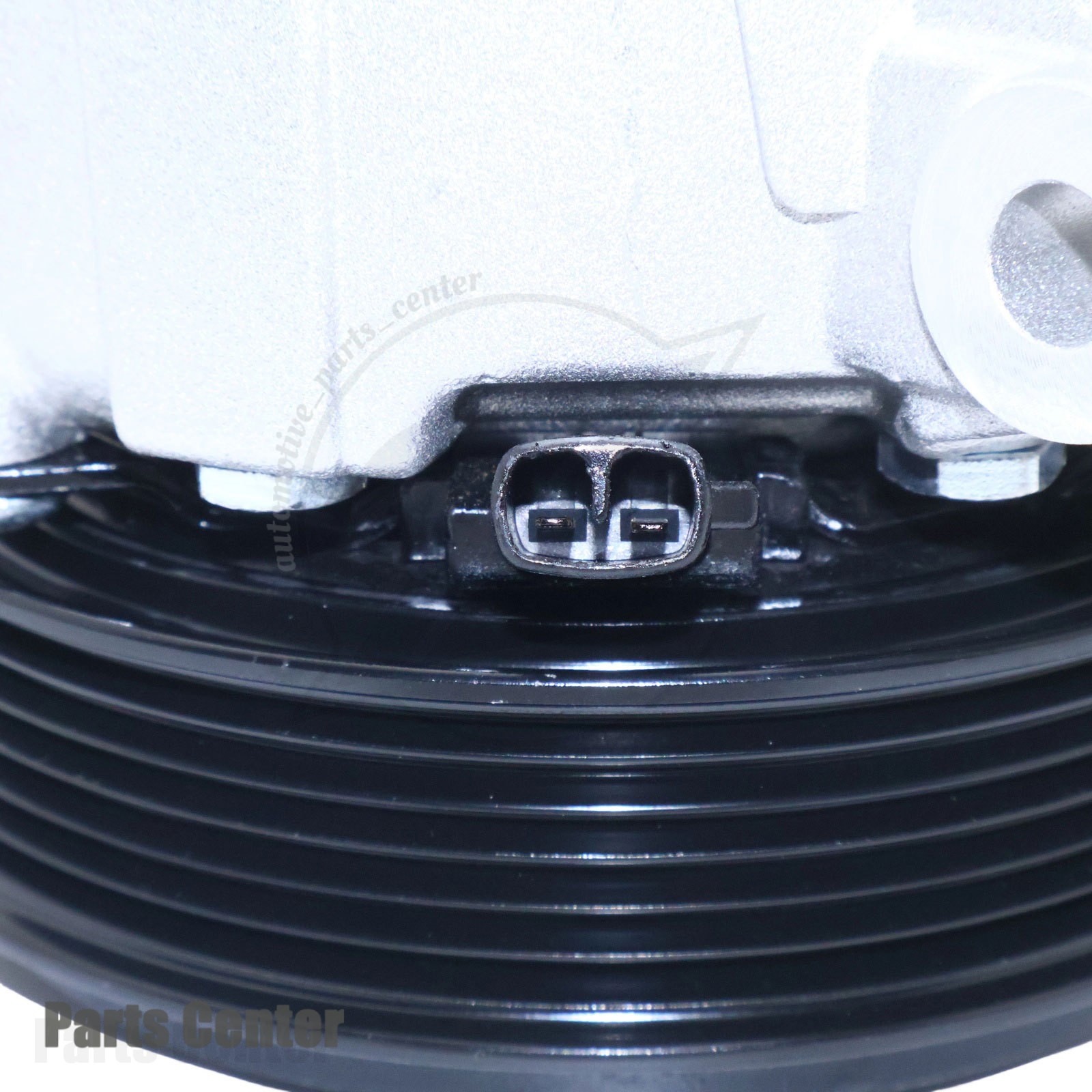 Maserati Ghibli 2014-2019 Compressor with bracket P/N 35232024F