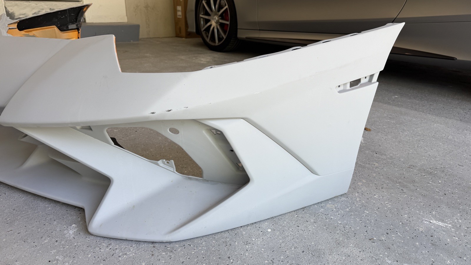 LAMBORGHINI AVENTADOR LP750 SV FRONT BUMPER OEM 470807437G
