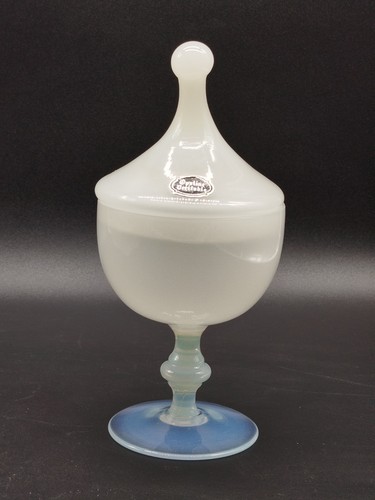 Bonbonnière En Opaline