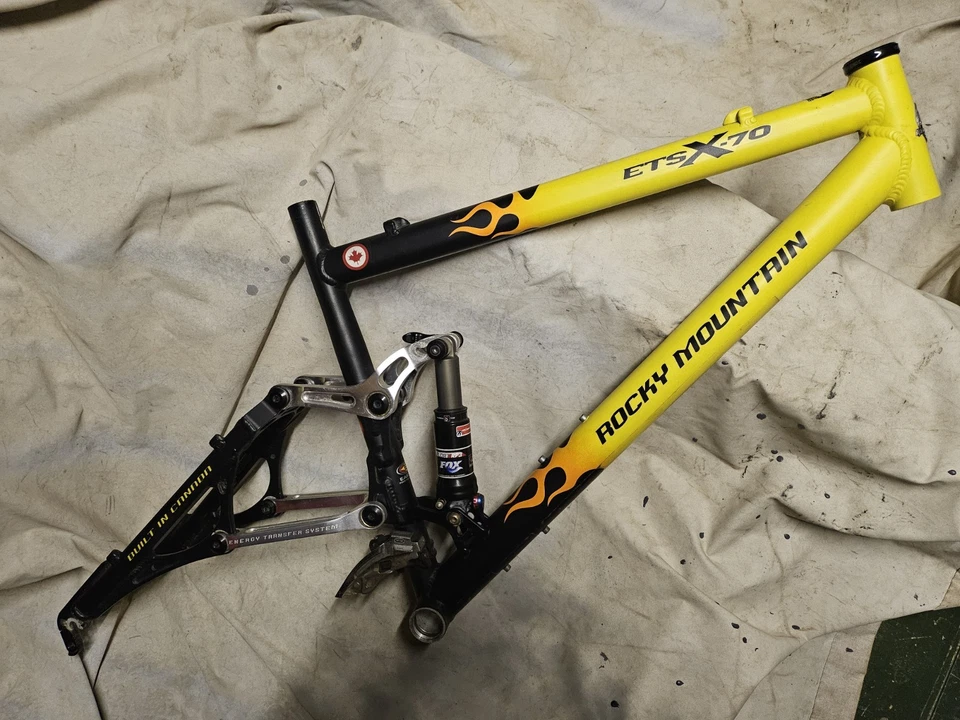 2007 Rocky Mountain ETSX-70 MTB Rare Flame Paint Job with Fox shock - image 2 of 4