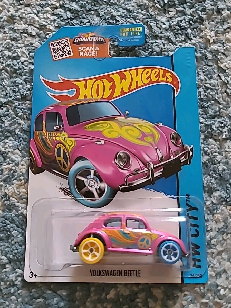 Hot Wheels Treasure Hunt Volkswagen Beetle TH HW City Art Cars Pink