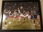 Cristiano Ronaldo Autographed 16x20 Framed Photo (Beckett Au