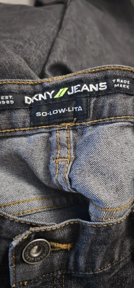 Pantalones de mezclilla elásticos DKNY So-Low-Lita raros negros acampanados carbón talla 12L 00WX00L Foto 2 de 4