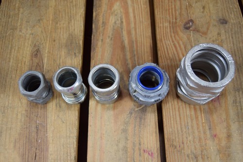 10 Pounds of Assorted Conduit Compression Connectors - Picture 3 of 4
