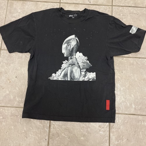UNIQLO UT KENSHI YONEZU SHIRT SMALL