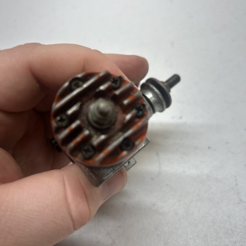 McCoy 35 RC Model Plane Motor Engine Red Head - Picture 3 of 5