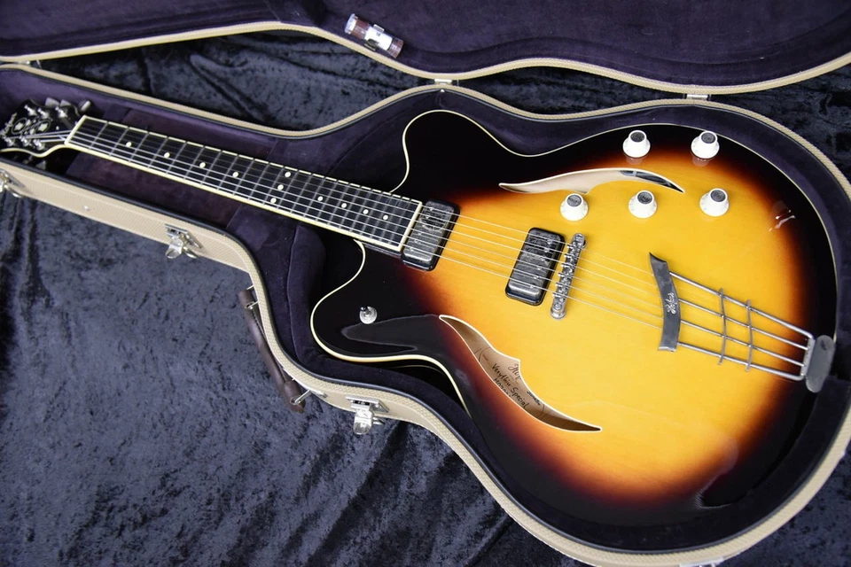 Hofner VERYTHIN CT SPECIAL SB Usado Cuello de Arce Palo de Rosa FB Sunburst con Estuche Rígido Foto 4 de 4
