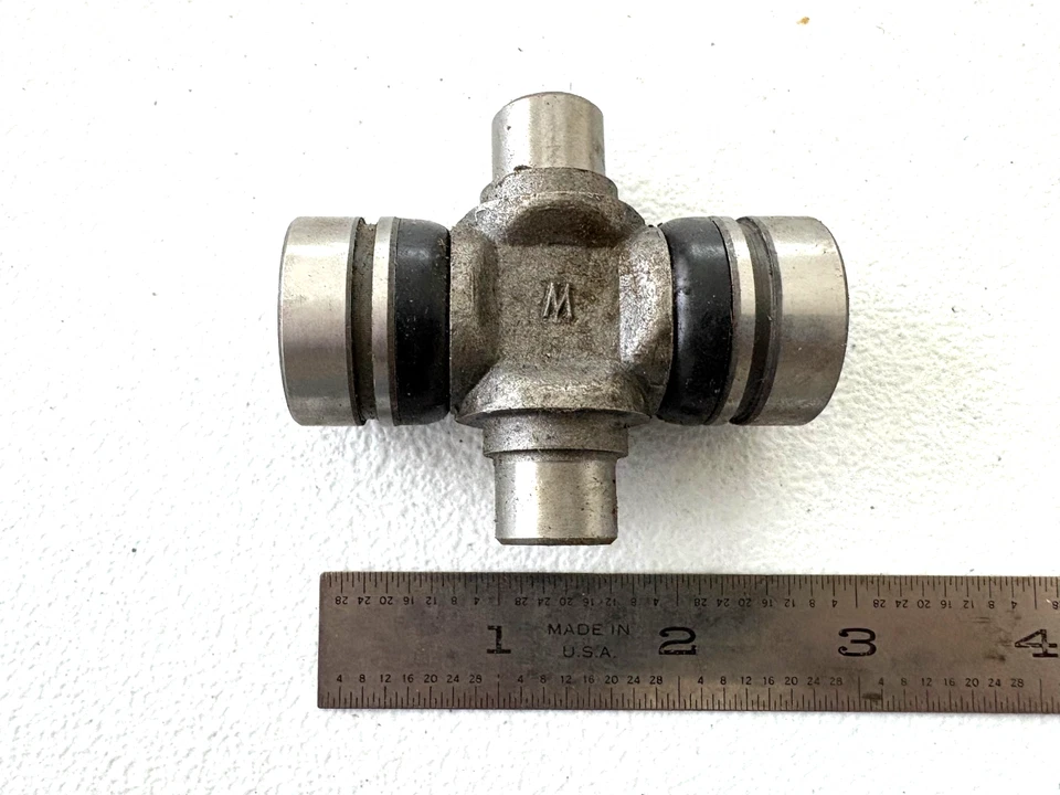 Tractor Massey Ferguson MF pieza OEM junta universal nuevo en caja nuevo stock antiguo Foto 4 de 4