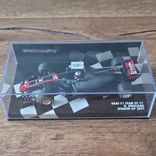 MINICHAMPS 1:43 Haas F1 Team VF-17 R. Grosjea...