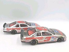 Dale Earnhardt Action 3 Goodwrench Silver Select Limited 2 Car Set 1995 Monte..