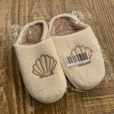 Sundream Shell Slippers.
