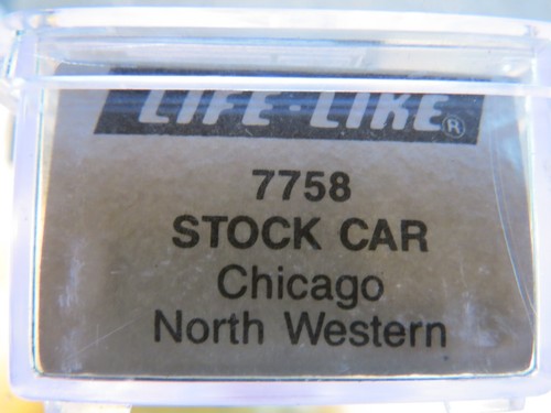 N - LIFE-LIKE 7758 - 40' Livestock Car, Chicago North Western CNW NIB - Picture 2 of 2