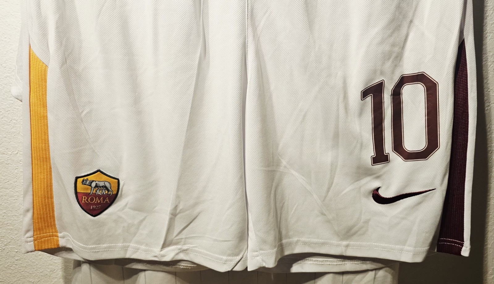 Roma 2017-2018 Away Yellow & Red Accent Mens Soccer Jersey SZ XL Fits Like A LRG