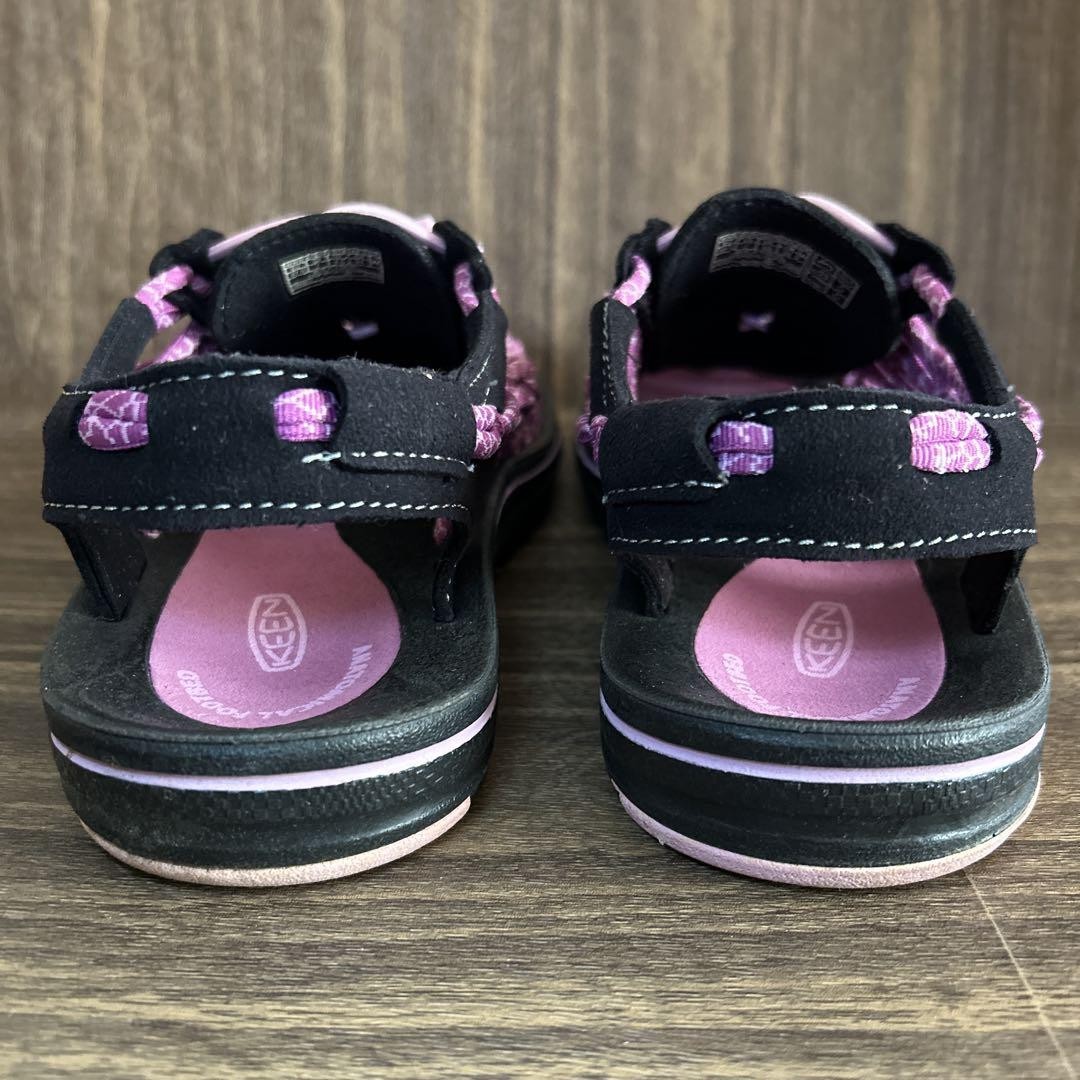 Sandali sportivi Keen unici in pelle 24 cm usati US7