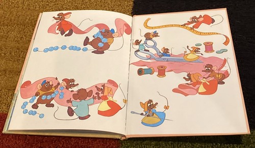 Libro vintage de tapa dura edición Club de Libros de Cenicienta de Walt Disney 1974 - Imagen 5 de 6