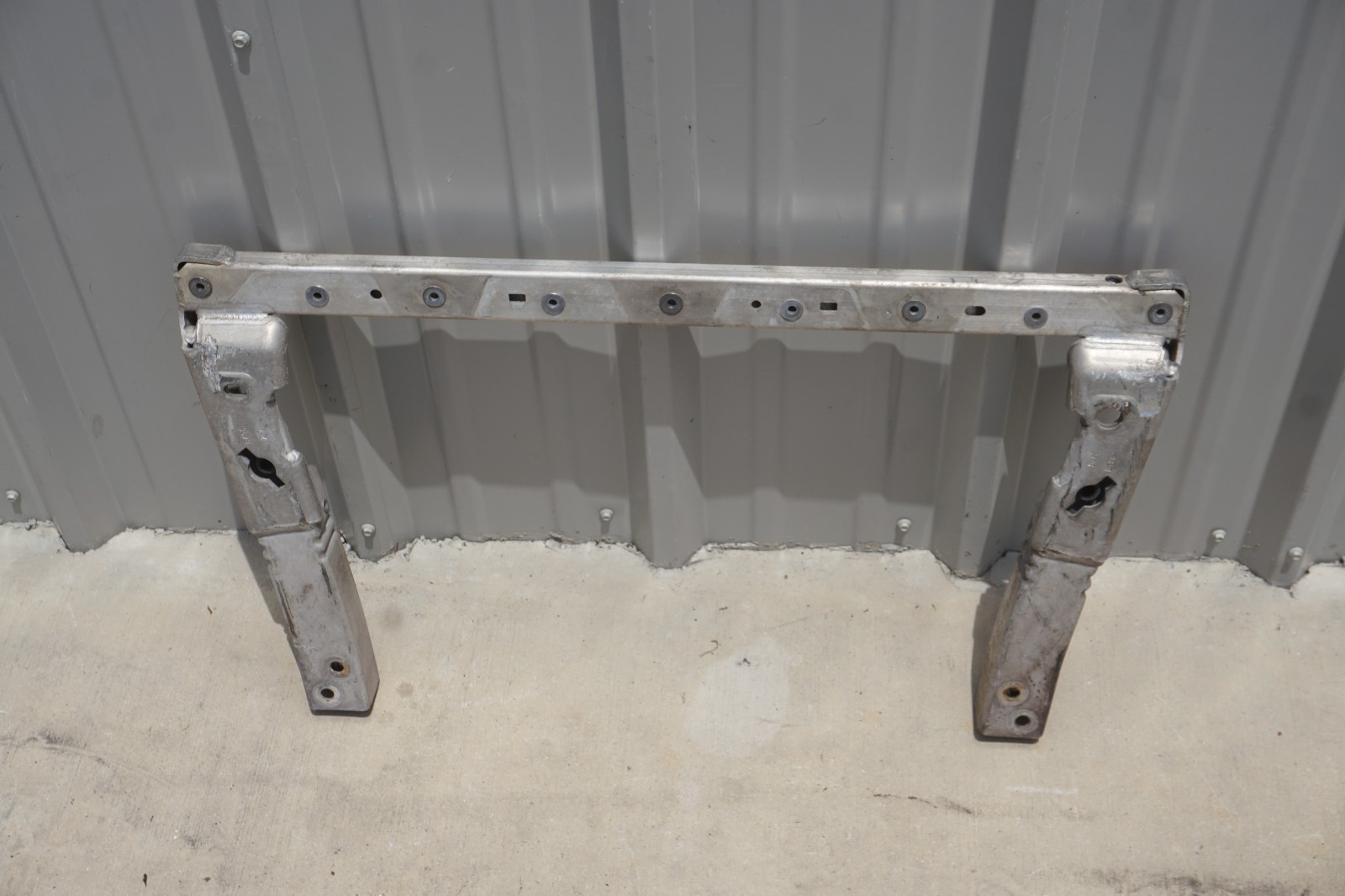 2014 - 2019 Maserati Ghibli Front Lower Radiator Support Bracket OEM