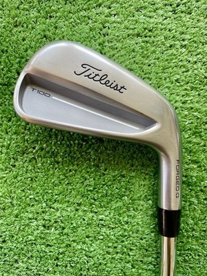 Titleist T100 Eisen aktuelles Modell 5-PW extra steif Flex RH Herren Golfschläger