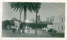 1940s WWII Honolulu Hawaii Photo Swanky Franky Hot-Dog stand Bishop & Hotel St