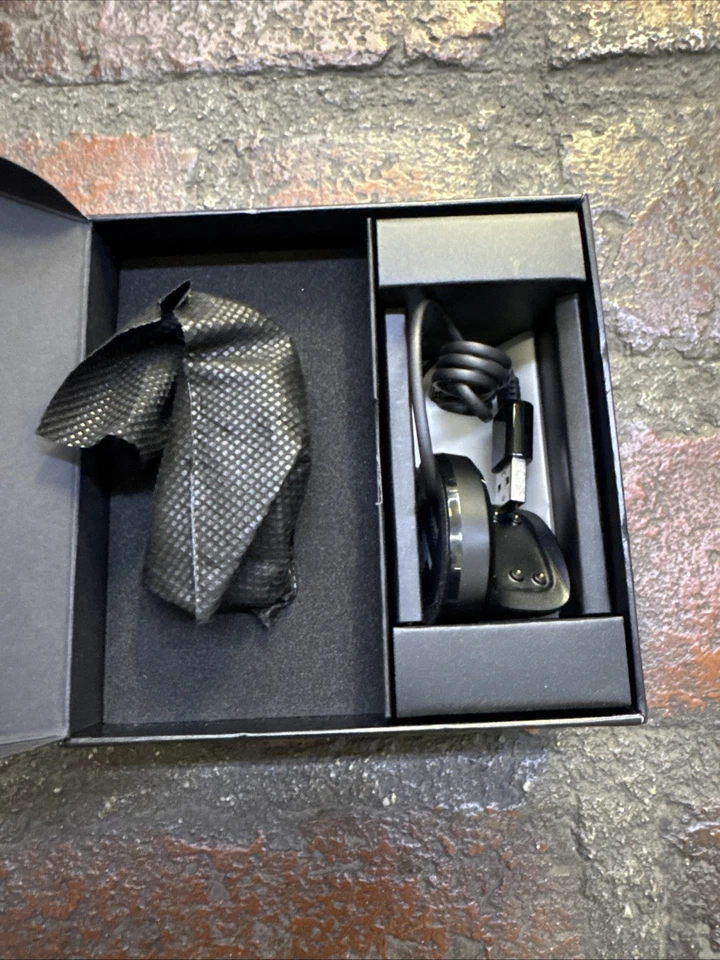 Samsung Gear Fit2 Pro R365 Fitness Smartwatch Small  - Black - Image 4 of 4