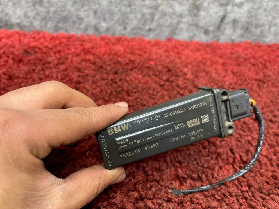 BMW E70 E71 E90 E92 E84 TPMS SENSOR DE PRESIÓN DE NEUMÁTICOS MÓDULO UNIDAD DE CONTROL OEM 106k Foto 2 de 4