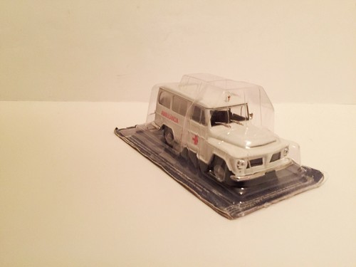 1/43 1968 WILLYS RURAL 4x4 ambulance custom made by Vector-Models / IXO - Picture 6 of 12