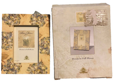 Cheri Blum Beauty in Full Bloom Picture Frame for a picture size  2 1/2 x 3 1/2''