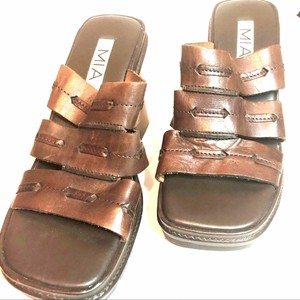 retro leather sandals