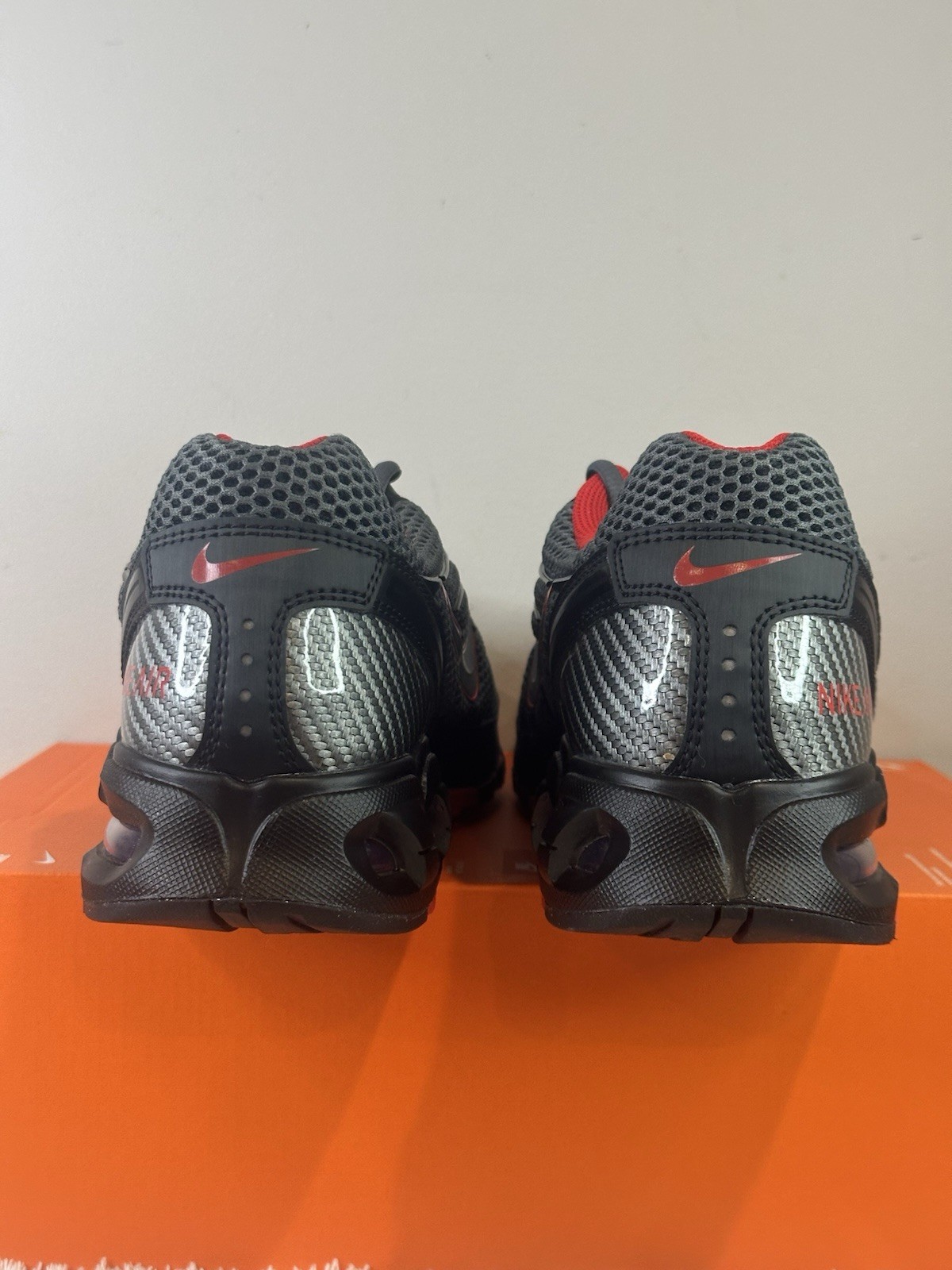 Nike Air Max Torch 4 Gray Black Red 343846 006 Men’s Size 10 Box No Lid NEW thumbnail 3