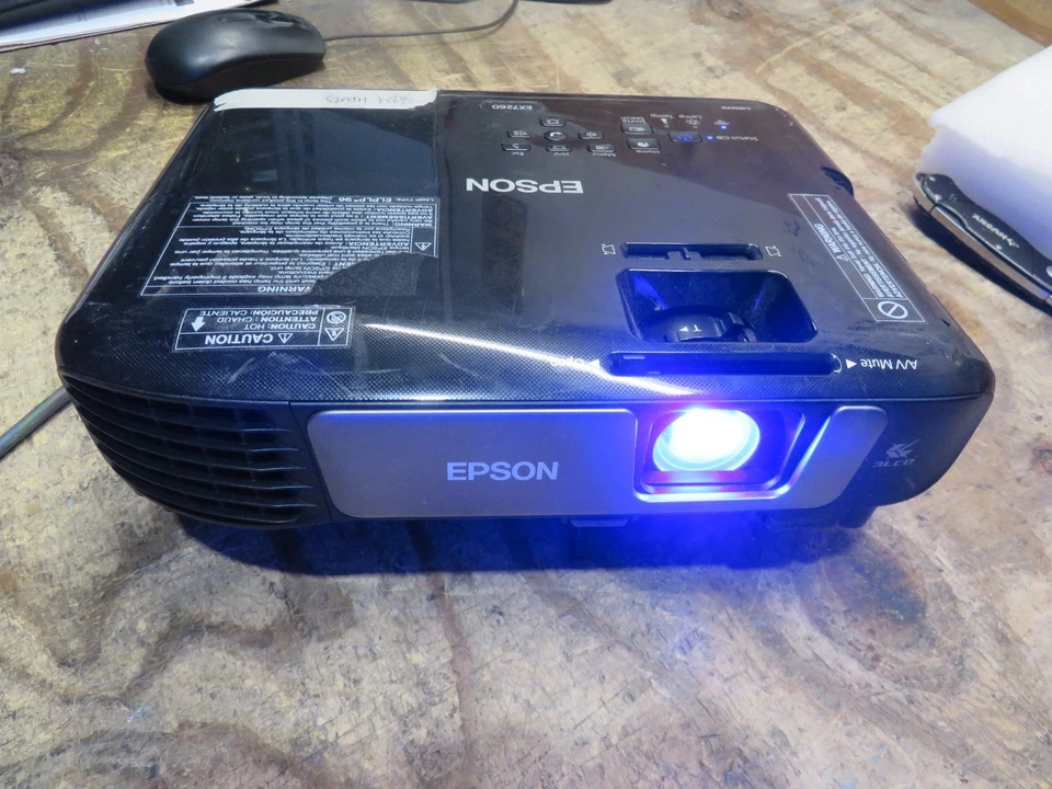 Epson EX7260 Projector Good Shape, no remote, H845A TESTED - Image 4 of 4