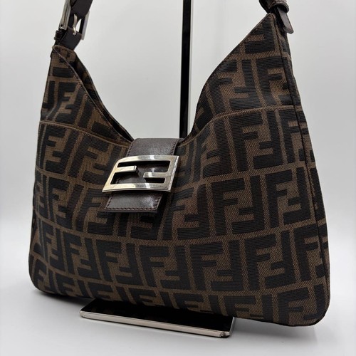 Excellent condition ■ FENDI Shoulder bag Mamma Baguette Zucca pattern Shoulder