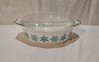 Vintage Pyrex Oval Casserole Dish w/Lid 045 White w/Turquoise Snowflake 2 1/2 Qt