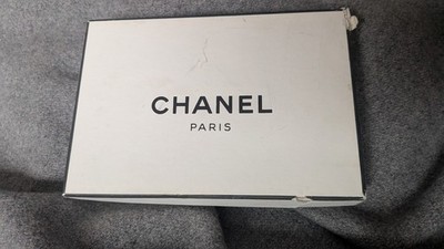 Vintage chanel wardrobe perfume 5, coco, 19