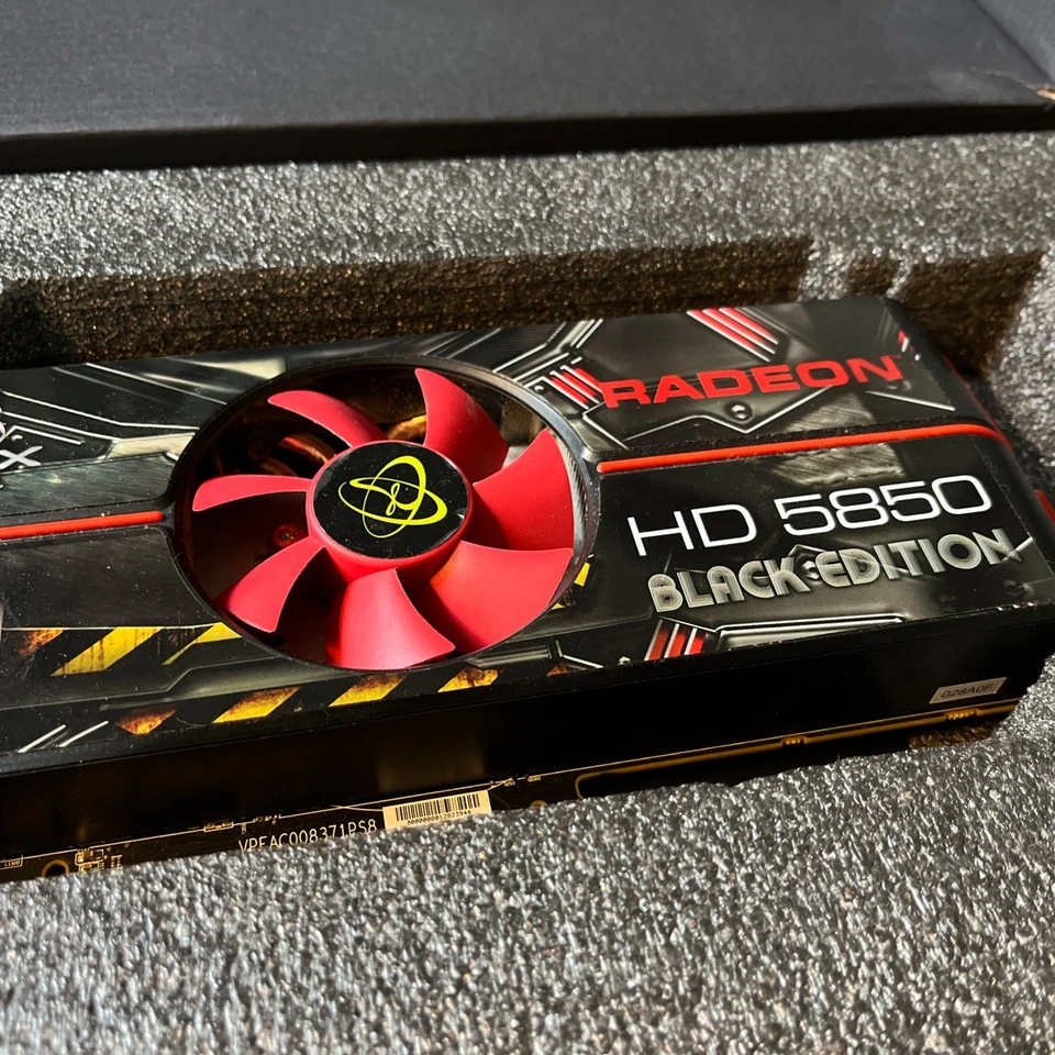 ATI Radeon HD 5850 Black Edition 1GB Graphics Card - Image 2 of 4