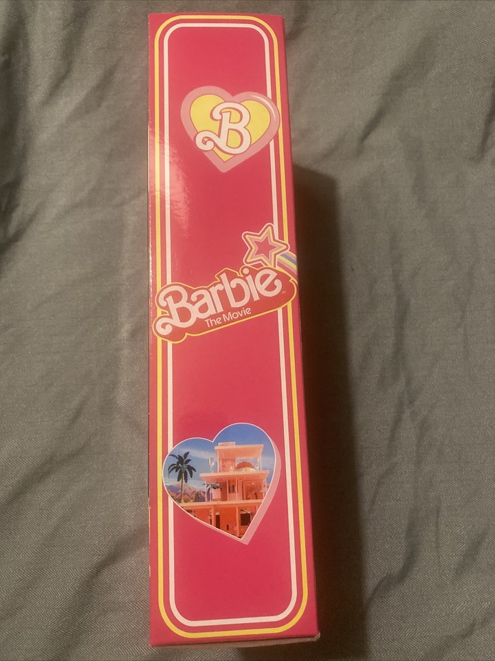 barbie-the-movie-doll-margot-robbie-collectible-wearing-pink-gingham