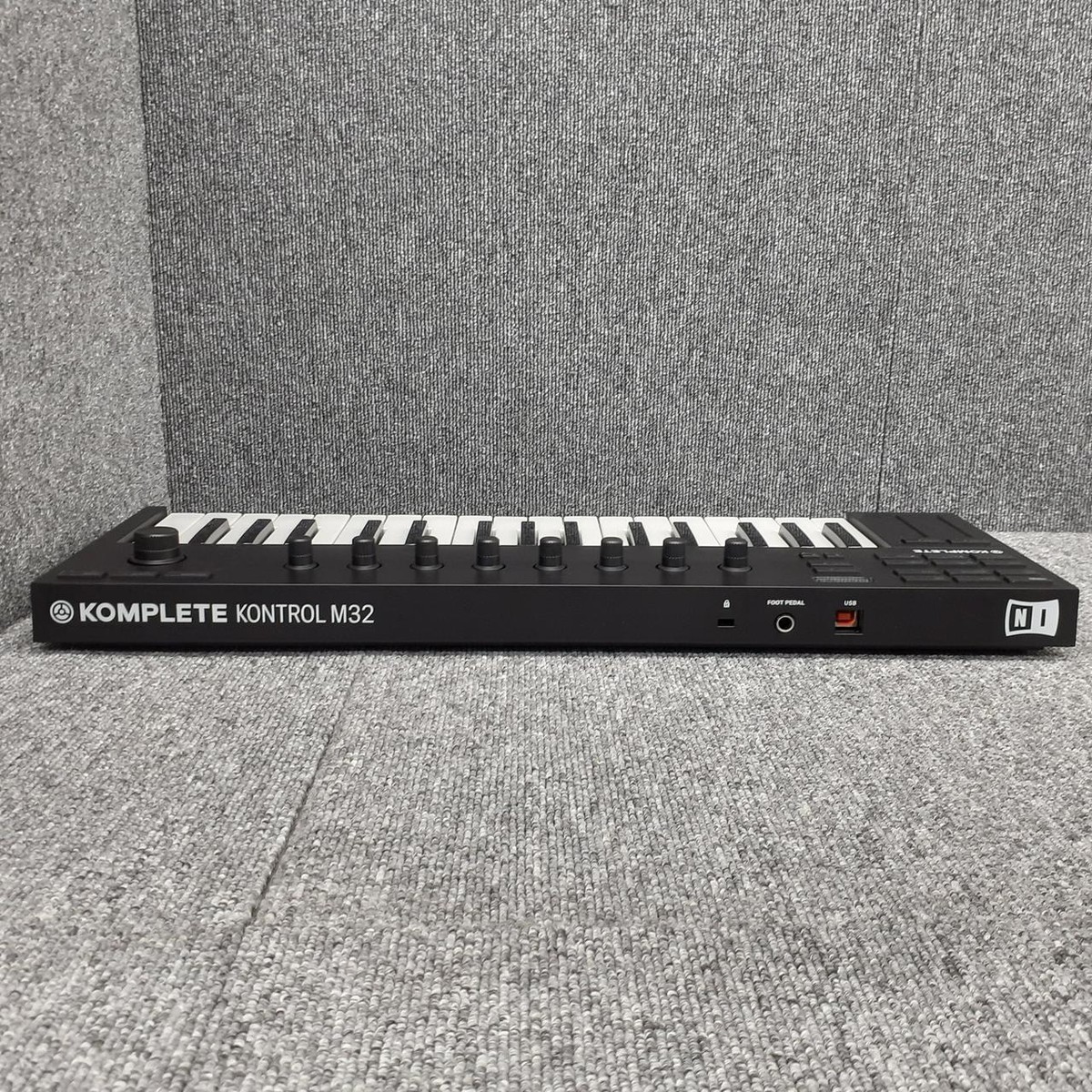 【美品】KOMPLETE KONTROL M32 Komplete Kontrol M32 USB MIDI Keyboard - Excellent Working