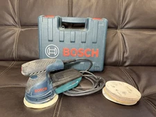 Bosch 5 Inch Random Orbital Sander Used with Case and Assorted Sanding Discs