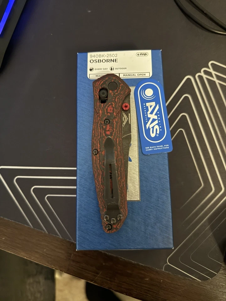 Benchmade 940BK-2502 Lava Flow Fat Carbon Magna Cut Blade Battlewashed Finished - Image 2 of 3