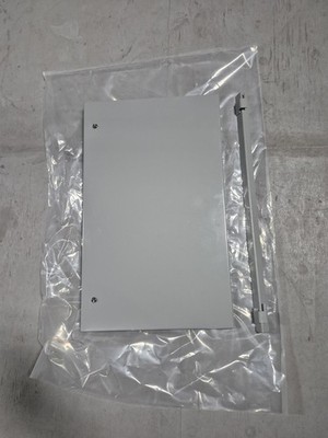 GE 8000 MCC 24'' Blank Door WITH HINGED SUPPORT BRACKET 68J210395BAXX24XXB