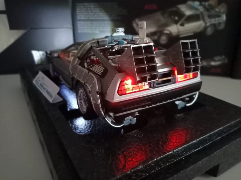 1/18 Hot Wheels Super Elite Ultimate Retour vers le futur Delorean BLY44 - Photo 3/4