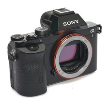 Fotocamera Sony Alpha 7 (nera)